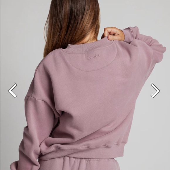 Comfrt Basic Crop Crew - Picture 2 of 9